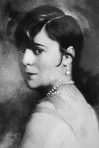 Княжна Зинаида Алексеевна Шаховская. Около 1925. Княжна Зинаида Алексеевна Шаховская. Около 1925.